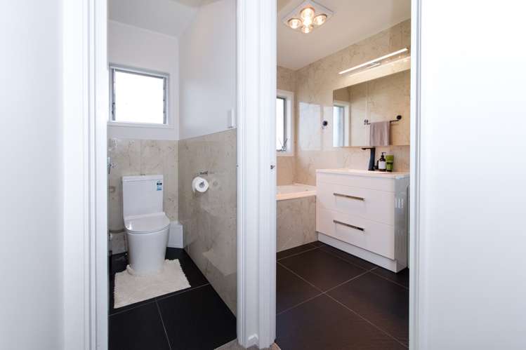 1/33 Te Atatu Road Te Atatu South_13