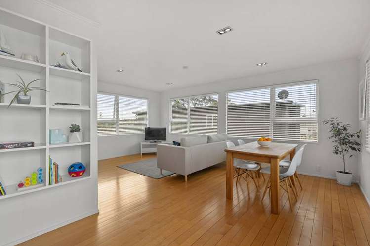 5/233 Hurstmere Road Takapuna_9