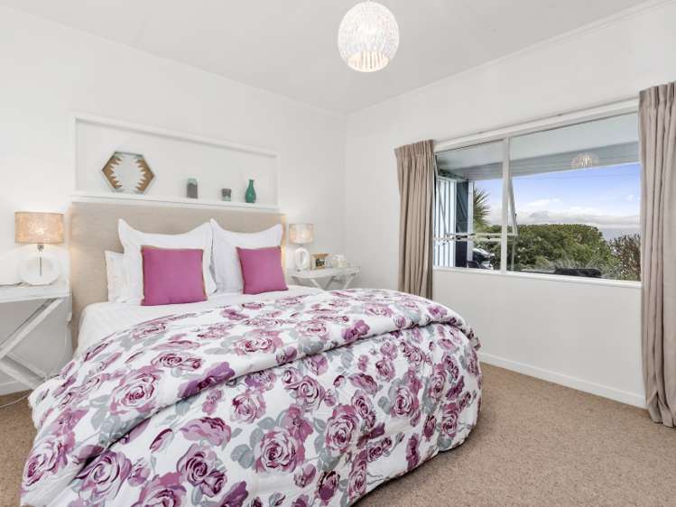 65 Wynyard Crescent Fernhill/Sunshine Bay_16