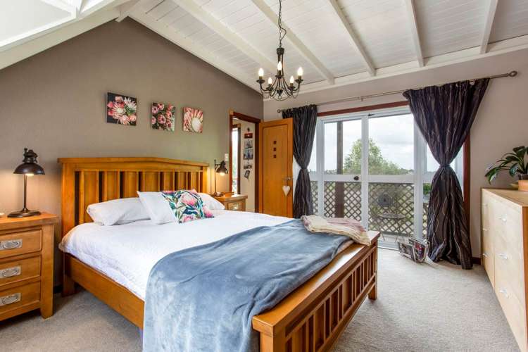 18 Dene Court Lane Greenhithe_17