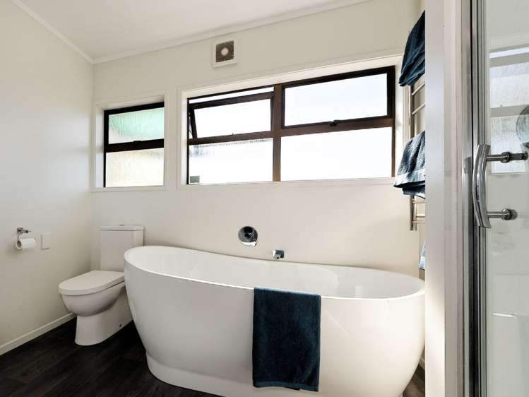 15 Bodi Place Te Atatu South_12