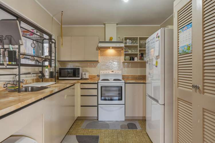 Flat 2/103 Matthews Avenue_2