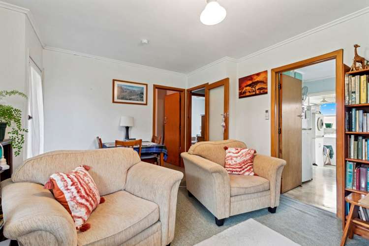 1 Marsh Avenue Forrest Hill_17