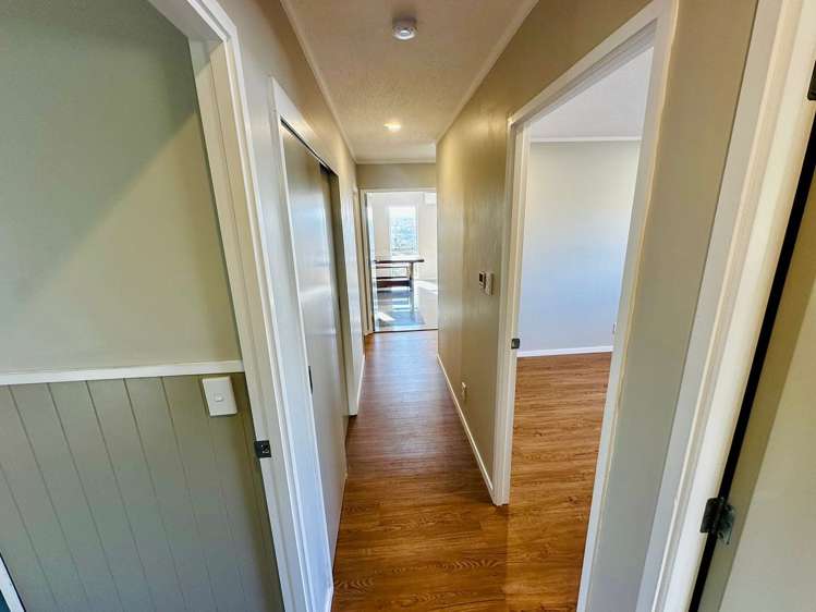 92 Thurleigh Grove Karori_10