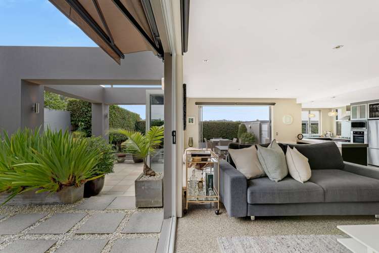 6 Queenstown Road Hillsborough_10