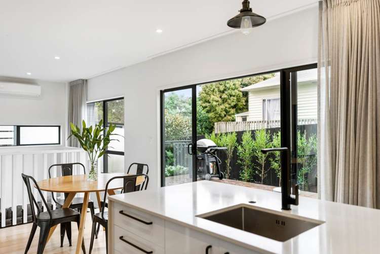 8 Reg Pearce Way Glen Innes_6