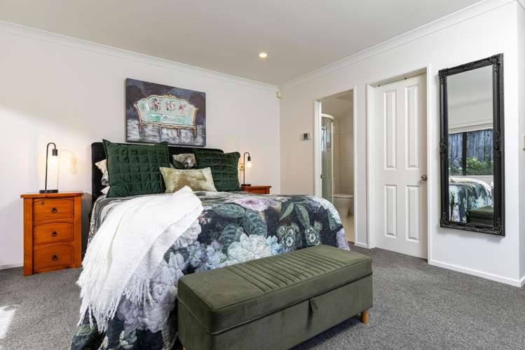 3 Admirals Court Drive Greenhithe_14