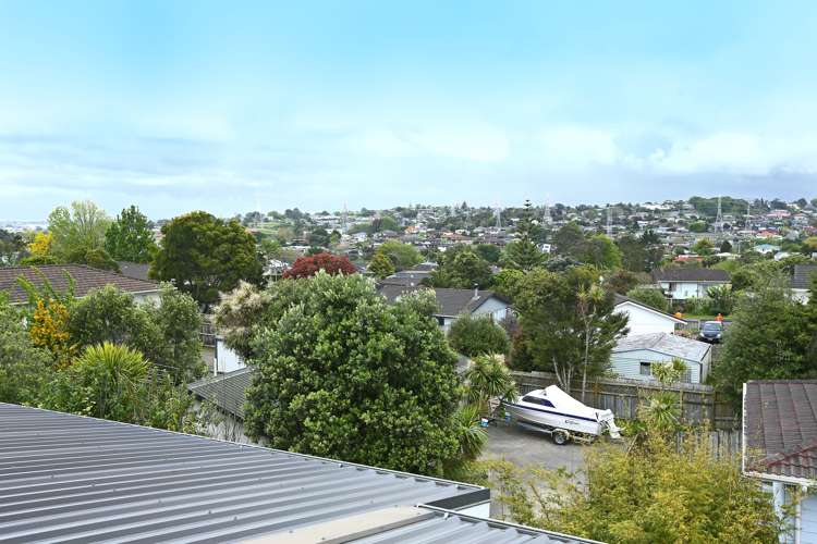 17 Aditi Close Massey_11