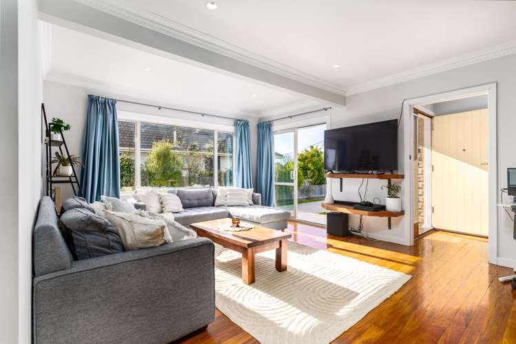 69 Gilberthorpes Road Hei Hei_6