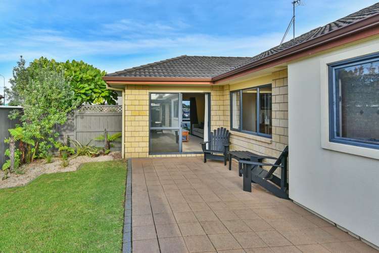 3 Belfry Place Wattle Downs_19