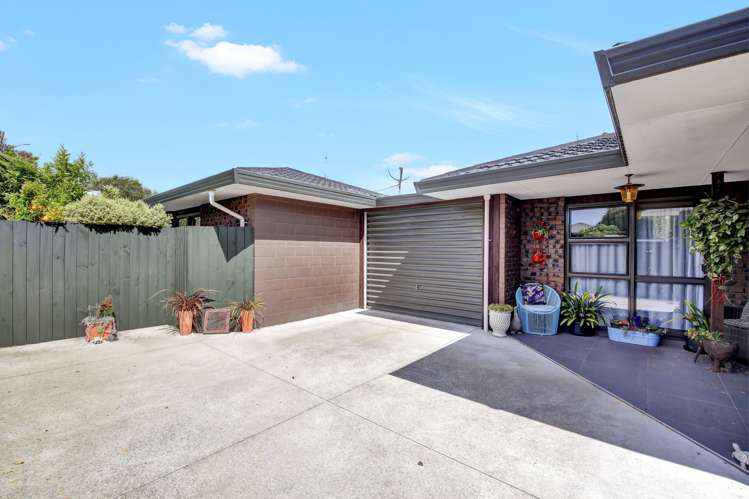 1/14 Gatonby Place Avonhead_16