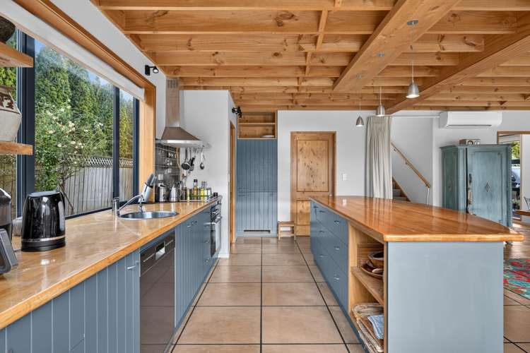 481 Marine Drive Charteris Bay_7