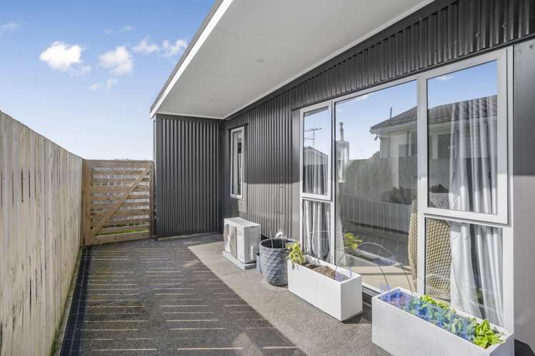 15A Tuki Street Titahi Bay_5