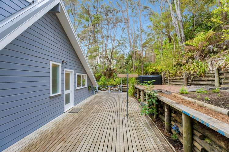 43 Cochrane Avenue Arkles Bay_31