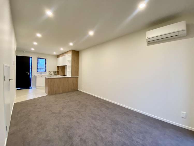 8/47 Beach Road Te Atatu Peninsula_5