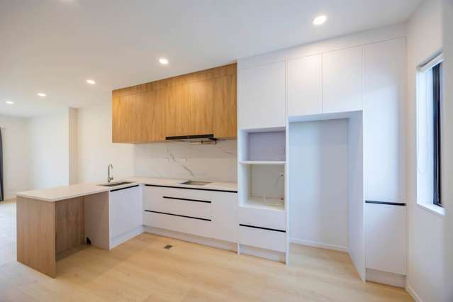 2/10 Camp Road Mt Wellington_4