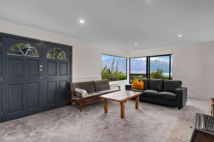 15 Caples Place Fernhill/Sunshine Bay_9