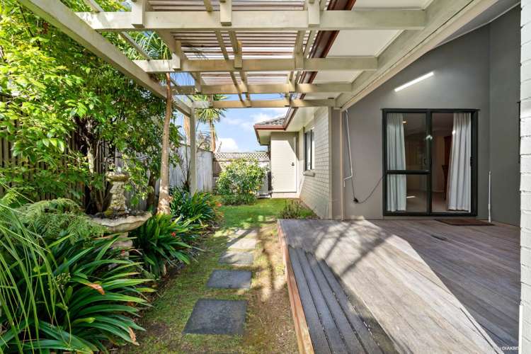 3 Bellshill Close Wattle Downs_11