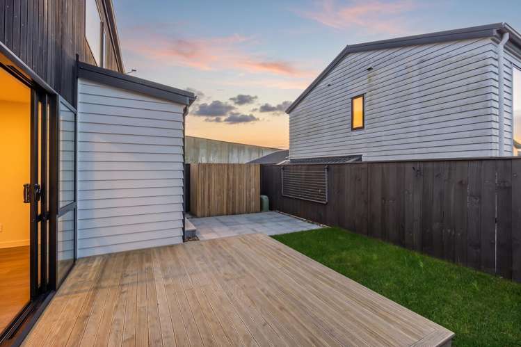 6 Alexander French Close Silverdale_18