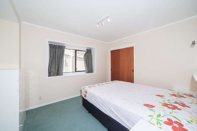 15 The Parade Bucklands Beach_24