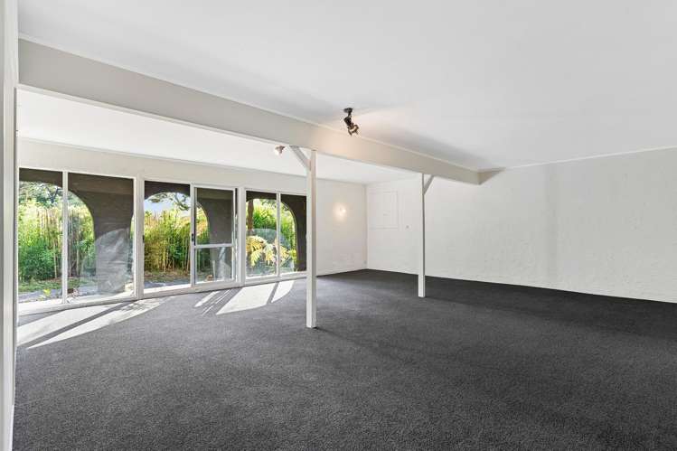 12 Tui Crescent Waiatarua_19