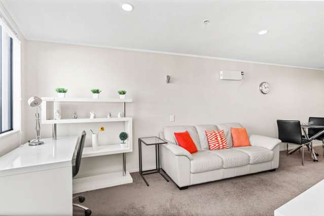 Fully Furnished Stylish 1-Bedroom Apartment!