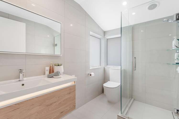 62 Armstrong Farm Drive East Tamaki Heights_31