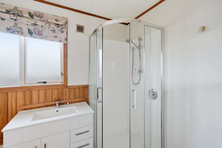 15 Wychwood Crescent Bishopdale_17