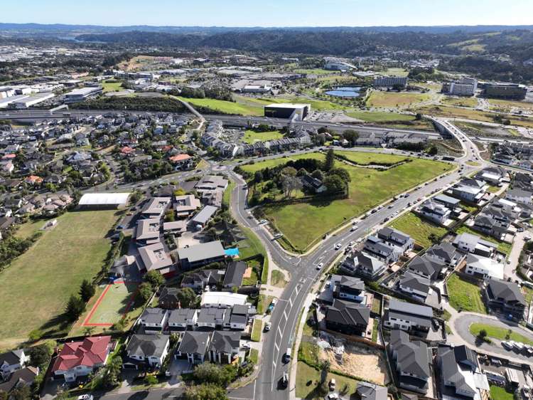 39 Spencer Road Oteha_11