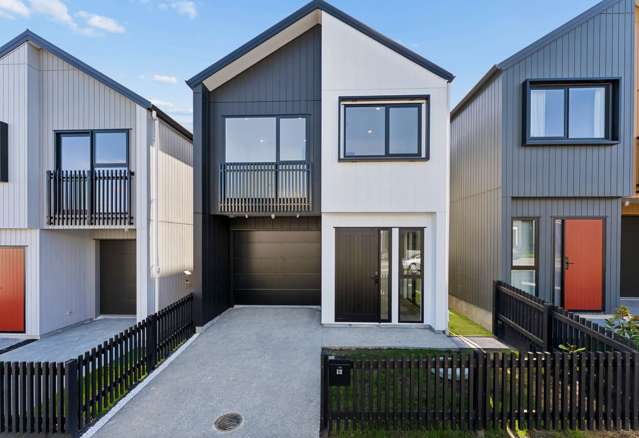 Modern Elegance Meets Coastal Living