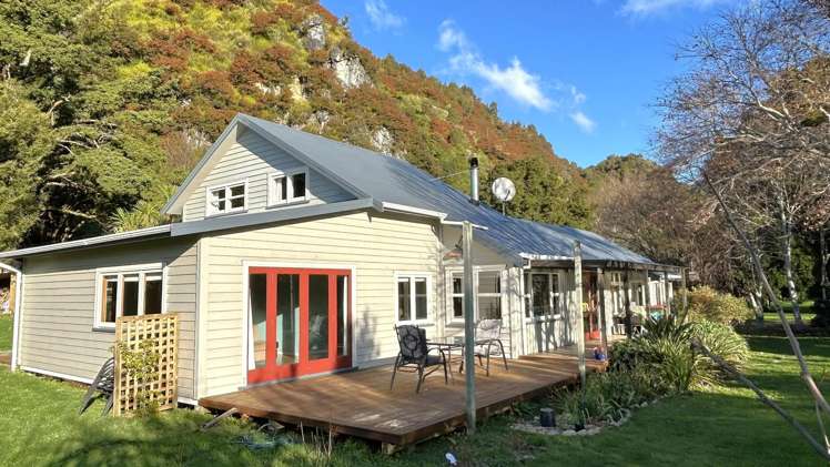 407 Hamama Road Takaka_14