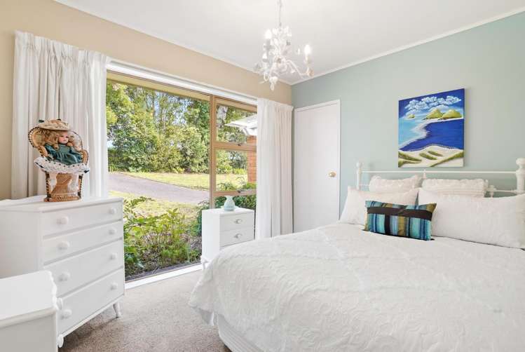 221 Point View Drive East Tamaki Heights_15