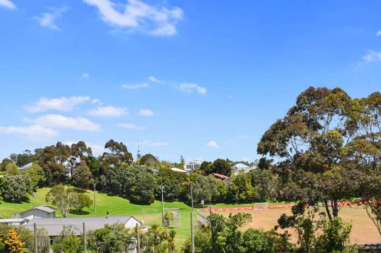 2/25a Lake Road Devonport_38