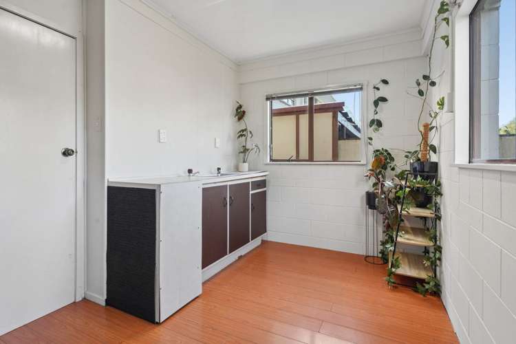 39 Nui Mana Place Te Atatu South_15