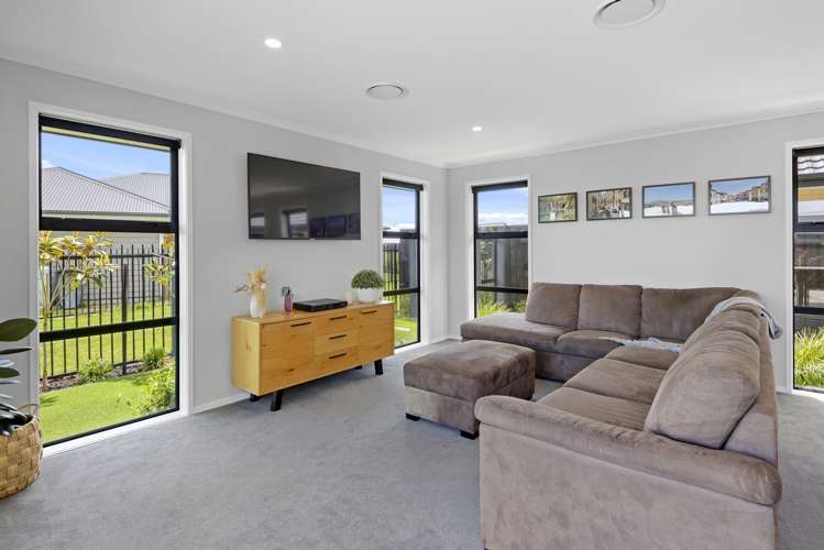 17 Halpin Drive Lincoln_7