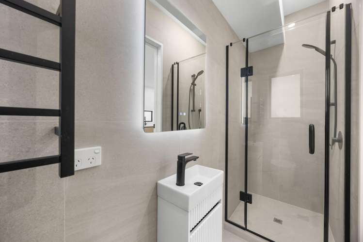 16E Moana Avenue One Tree Hill_9