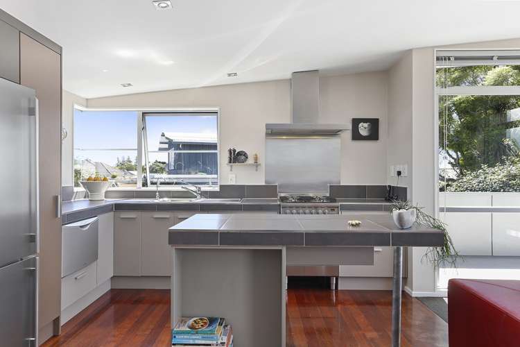 6b Pirangi Street Point England_7