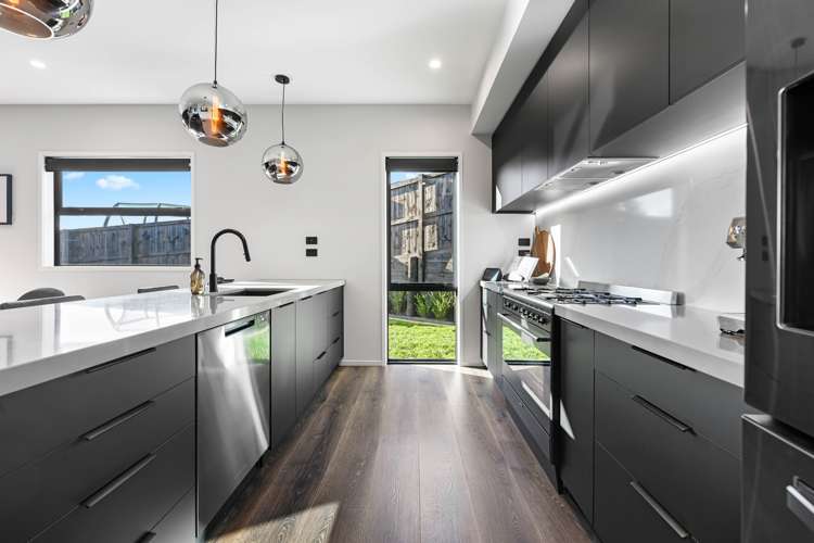 22 Maanihi Drive Rototuna North_10