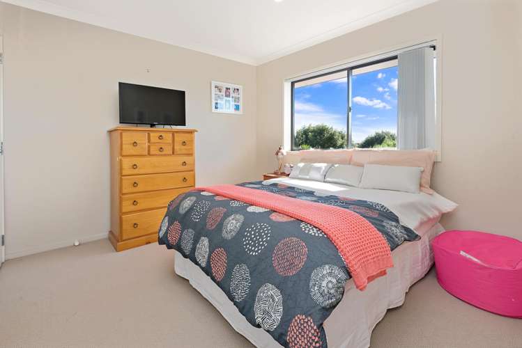 19 Fairbairn Place East Tamaki Heights_13