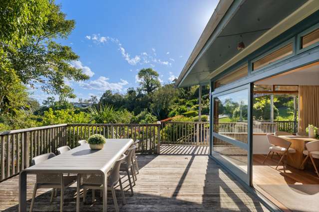 Family Living with Panoramic Views