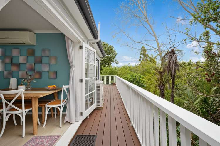 75 Kelman Road Kelston_14