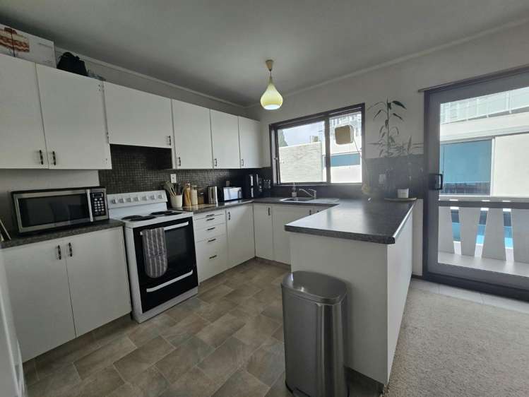 4/12 Brown Street 11234_3