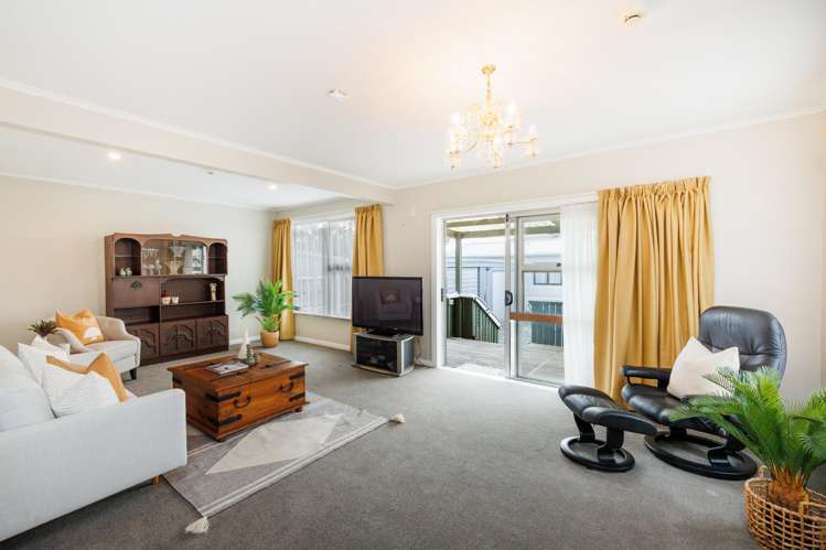 9 Bristol Crescent Roslyn_7