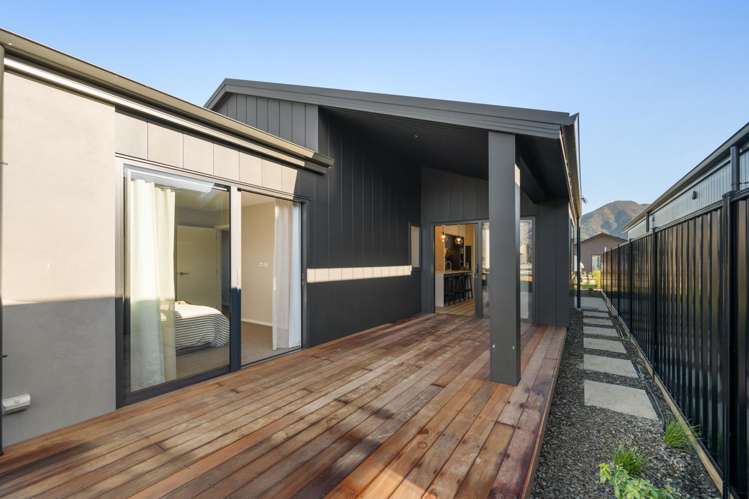 174 Burdon Loop Lake Hawea_19