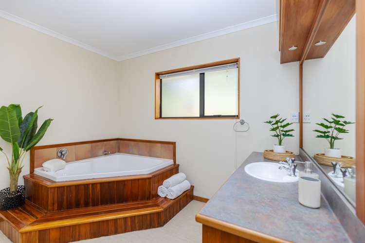 7 Jersey Place Grandview Heights_16