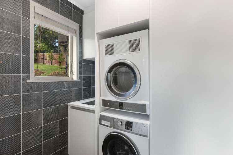 11 Stott Avenue Birkdale_8