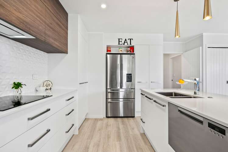 29 Saint Michael Crescent One Tree Point_6