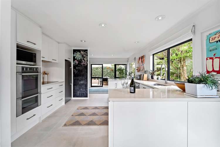 2/2 Parr Terrace Castor Bay_6