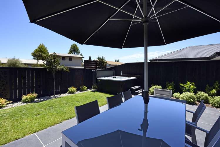 8 Carmello Grove Richmond_18