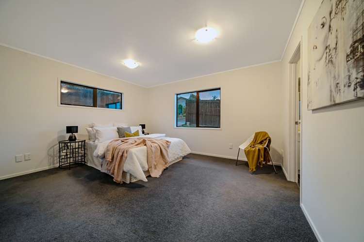 35 Eyre Street Henderson_11